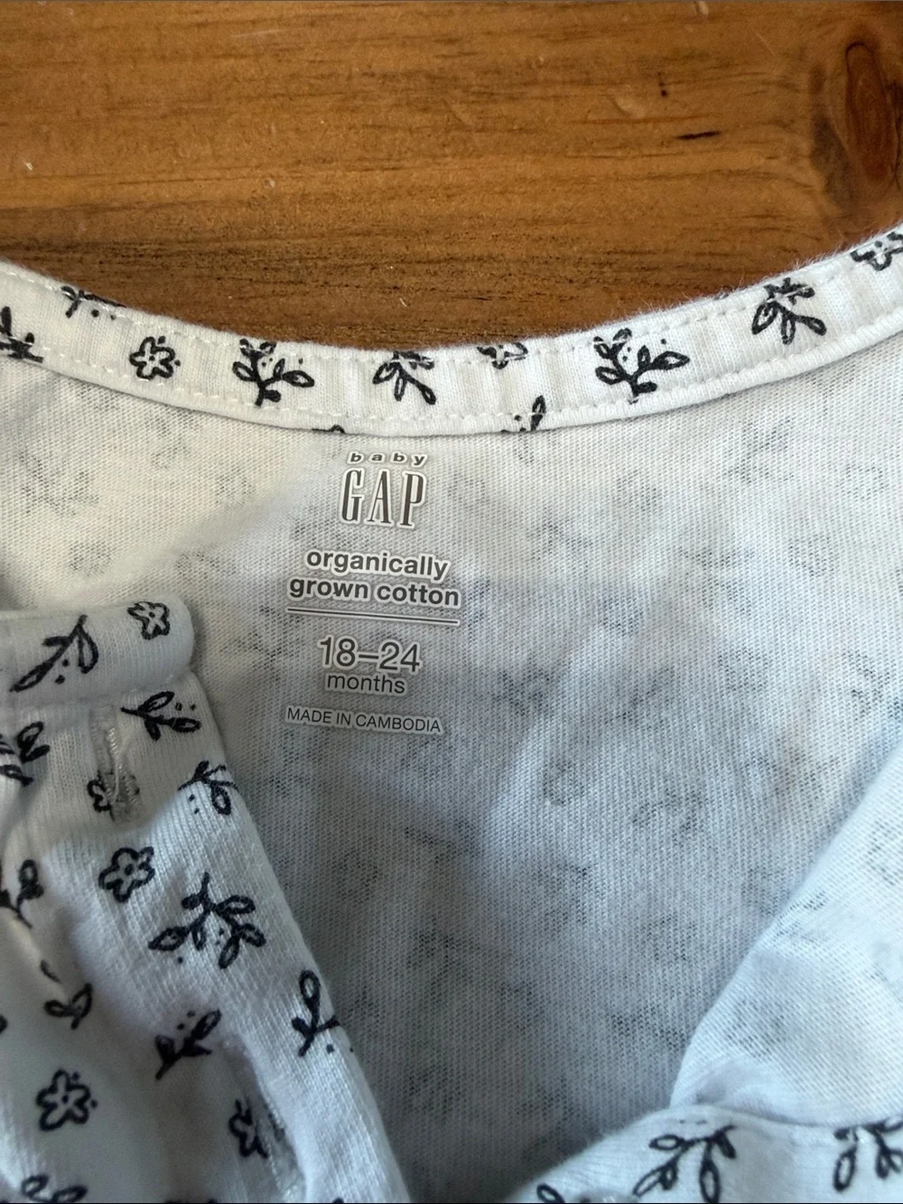 Gap White Floral Baby Girl Footless Romper - 18-24 months